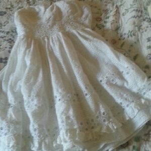 White strapless dress